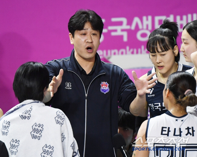 Three players didn't come to the stadium. Even the main gun and Libero were questioning their condition...a heavy-footed expedition to Gwangju