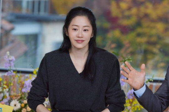 ‘You Quiz’ Hits 4.7B Views, Boosted by Song Hye-kyo and Stars