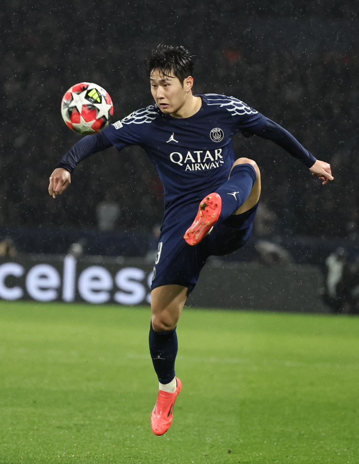 Fake No. 9 → Midfielder Lee Kang-in also drew 11 with PSG and Reims in their 60th minute debut match