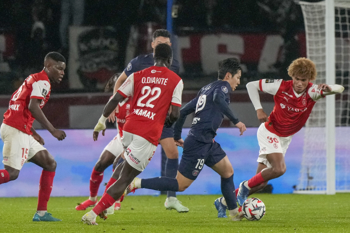 Fake No. 9 → Midfielder Lee Kang-in also drew 11 with PSG and Reims in their 60th minute debut match