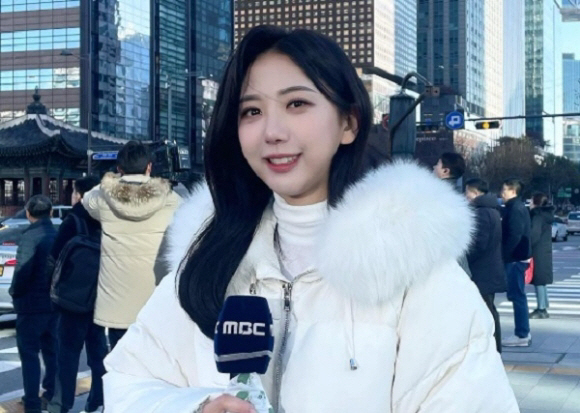 MBC weather caster Oyoanna teased two people, and the suspicion of bullying a man in a suicide note was rampant. 