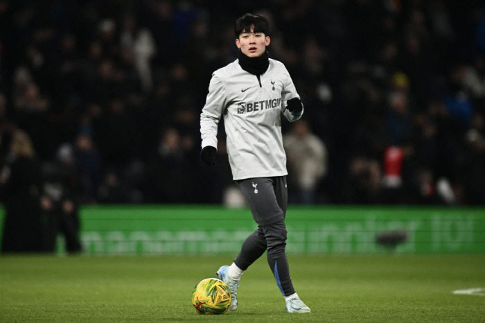 No plans for hiring → Can a Tier 1 reporter also go on loan in January? Is it impossible for Yang Min-hyuk to debut at Tottenham this season? It doesn't seem like an option right now