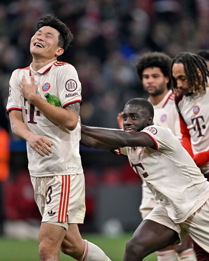 Minjae, please do it one more time! Chances are high to start the Champions League with injuries...Munich Round of 16 Direct Crossroads → Return to Best 11 KIM Training