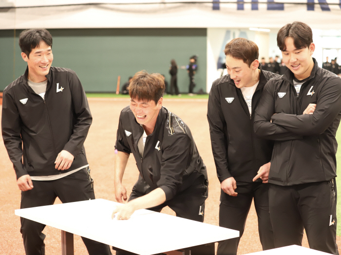 Squid Game at Campground! Kim Kwang-hyun to the final round to revive the loser → Even local spectators gathered