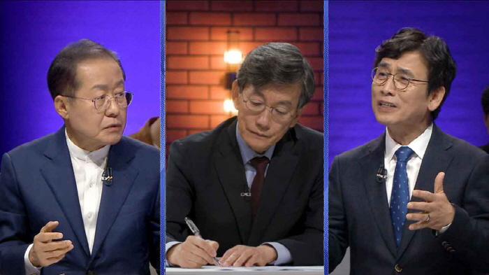  Hong Joon Pyo vs. Rhyu Si-min, Emergency martial law  Sohn Seok-hee is also embarrassed by the conflict... 'Failed Insurrectionist' vs 'Just Inadequate' (Question) 