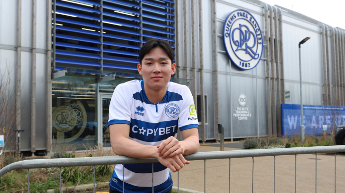  Son Heungmin became Park Ji Sung's junior Yang Min-hyuk left Tottenham and confirmed QPR lease No. 47 until the end of the season