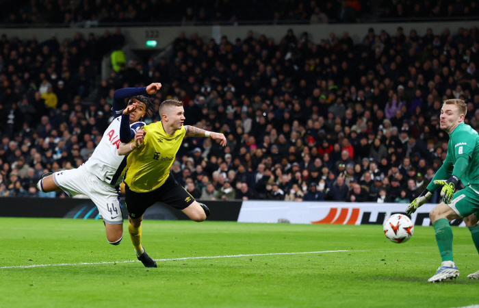 Captain, take a break today Son Heung-min 45 minutes Tottenham, Elpsbori 3-0 rout...UEL Round of 16 Directly