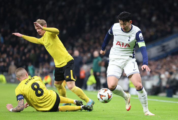 Left domination  captain's class, Son Heung-min, fans acknowledged it! an average rating of 7.55