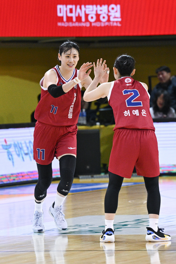 Queen Kang Yi-seul Exploded 28 Points, 13 Rebound...KB, Sonia, 30 points BNK 7061 and tied for fourth place