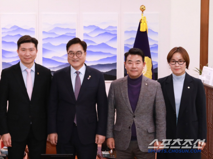 Rep. Woo Saeng-soon Legend Lim Oh-kyung X Table Tennis Legend Yoo Seung-min, president-elect of the Korea Sports Council, for the development of sports in Korea!