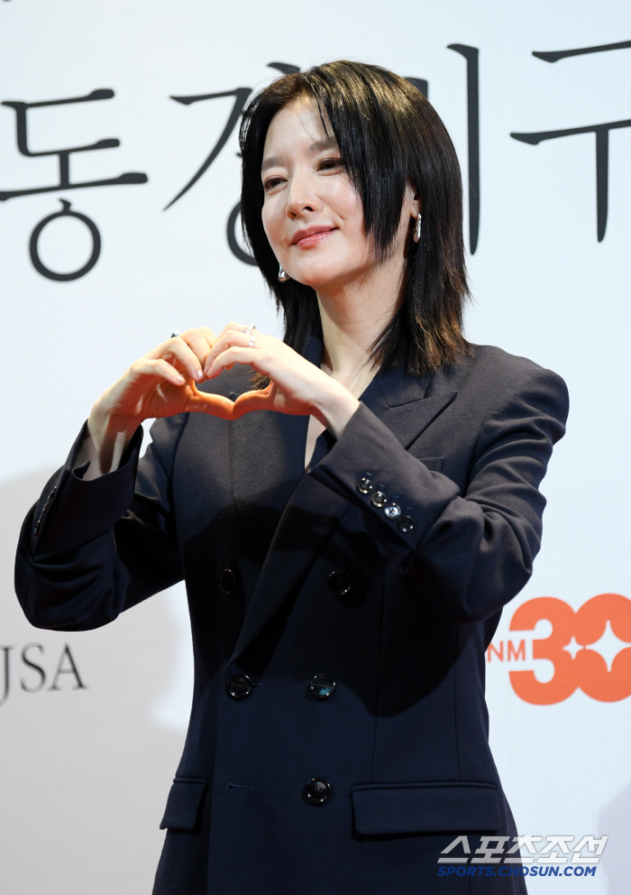 Joint Security Area JSA Lee Young-ae, Song Kang-ho → Lee Byung-hun as a whole for the first time in 25 years, shaking heart