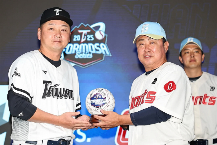 Lotte wants to win Taiwan is now before WBC...Kim Won-joong's determination to meet the winner of Premier 12 