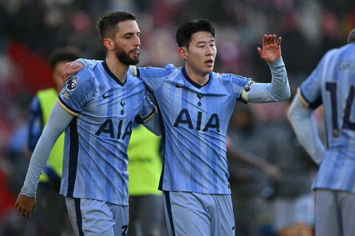 Postecoglou, who was struggling with level, and Matisse Tel, who insisted on Tottenham NO, sincerely persuaded...Turn your mind and share the same rice with Son Heung-min