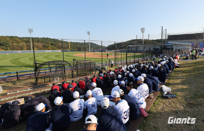 Sajik ahead of the opening, high school baseball shouts echo...Lotte to host 2025 prestigious high school baseball tournament