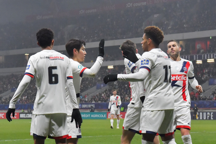 Number 10! Lee Kang-in becomes PSG's ace...1st in opportunity creation and 3rd in score → Tactical core LEE's treble challenge