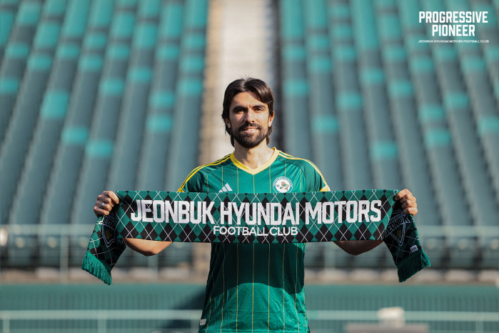  It's finally here! Jeonbuk Recruited FW Kkompanyo from Kuk University!