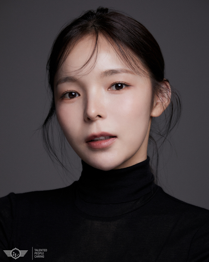 Park Jin-joo Takes on New Challenge in Musical 'Laika'