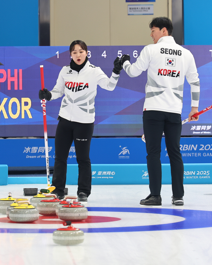  Korea-Japan complete curling mix double, first silver medal secured...Final clash with arch-nemesis Japan