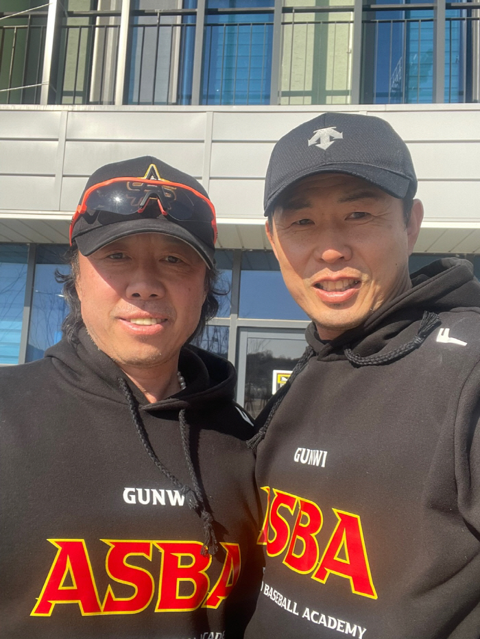 Journeyman and Poong Woon-ah unite to foster baseball prospects Choi Ik-seong and Choi Hyang-nam