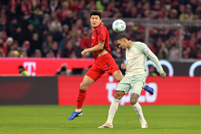 Do you want a crazy performance? Are you sleeping??All iron pillars Kim Min-jae, certified as special with his thorough performance. German media's stable defense praised clever passes