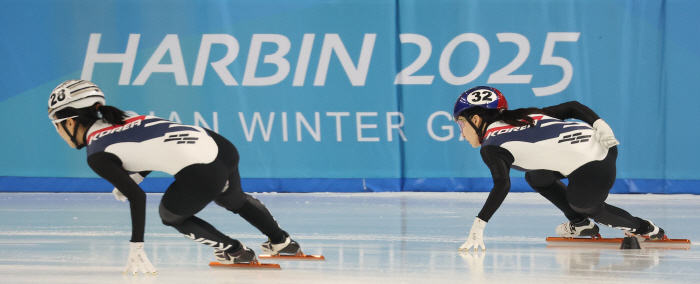  New short track star Kim Ki-li wins two gold medals in the women's 1500m short track gold medal