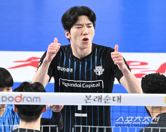 Hyundai Capital, which returned to the strongest with 29 points, won 31 over KEPCO without foreign Seo Jae-deok and Shin Young-seok 