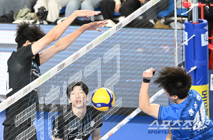 Hyundai Capital, which returned to the strongest with 29 points, won 31 over KEPCO without foreign Seo Jae-deok and Shin Young-seok 