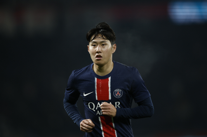 Paris' NEW Messi Lee Kang-in scored in 27 minutes  2 consecutive games in the league, but failed to attack P.H.Vicha's debut goal  Dembele multi-goal PSG won 41 against Monaco