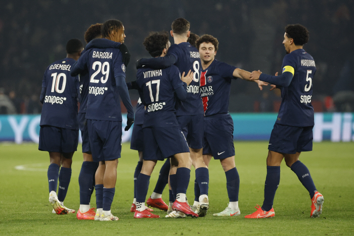 Paris' NEW Messi Lee Kang-in scored in 27 minutes  2 consecutive games in the league, but failed to attack P.H.Vicha's debut goal  Dembele multi-goal PSG won 41 against Monaco