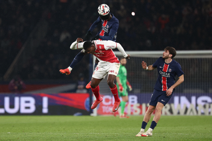 Paris' NEW Messi Lee Kang-in scored in 27 minutes  2 consecutive games in the league, but failed to attack P.H.Vicha's debut goal  Dembele multi-goal PSG won 41 against Monaco