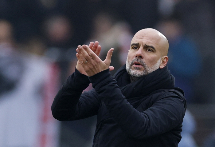 Hey, you punk! Rodri's replacement injured 22 minutes after Man City debut...Pep  who couldn't laugh despite the sweat and sweat of the third team