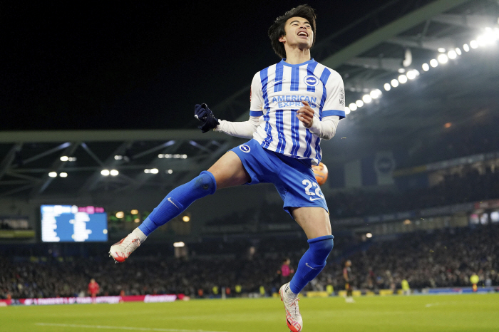 It flew!  Son Heung-min's crazy presence in the Chelsea match-winning goal...Handball Misjudgment Controversy 