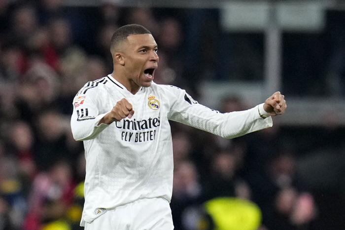 Mbappe Madrid Derby first goal hunt to make fun of Panenka PK...Crossbar Nightmare Real Draws AT 11