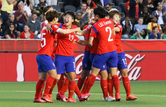 Soccer goddess Lee Min-ah, Ottawa Lee Juck Choo Hyo-joo, and AGAIN! Ohtawa Miracle! 