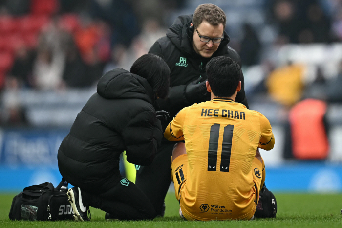 Hwang Hee-chan of Crisis, Injured, Fortunately, Director said there was no problem→Wolverhampton wins 20 games over Blackburn