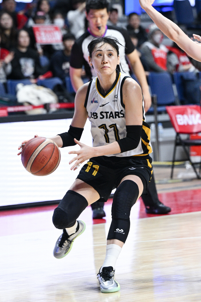 Moe, extra-time three-point shot KB Stars hopes for fourth place PO, and overpowered BNK 6663 in the end of extra-time's neck-and-neck race