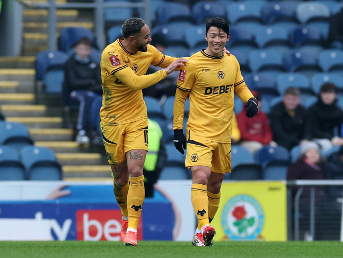 That's a relief! Hwang Hee-chan is out for a long time → Wolverhampton won 20 games against Blackburn by saying the coach is not serious