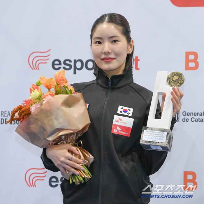 女 Epee World No. 3 Song Sera, Barcelona World Cup! Multi-medal team event