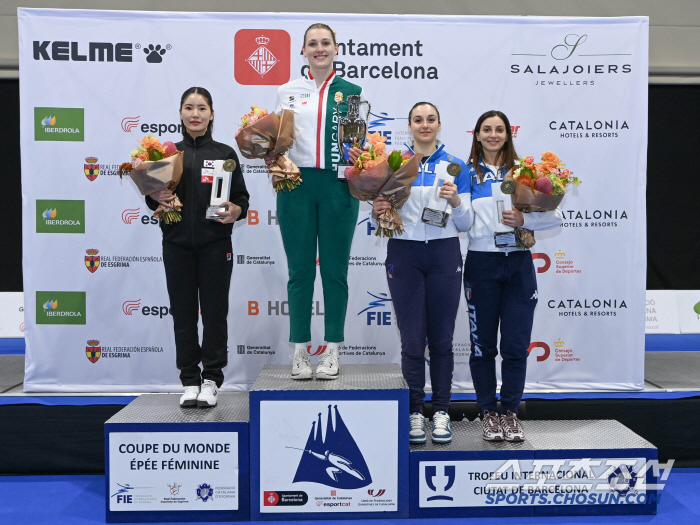 女 Epee World No. 3 Song Sera, Barcelona World Cup! Multi-medal team event