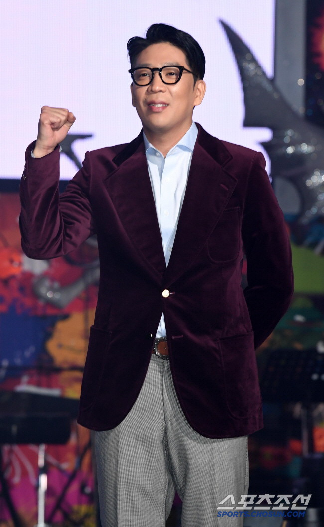 MC Mong Donates 100 Million Won for Children's Treatment, Inspired by Lee Seung-gi