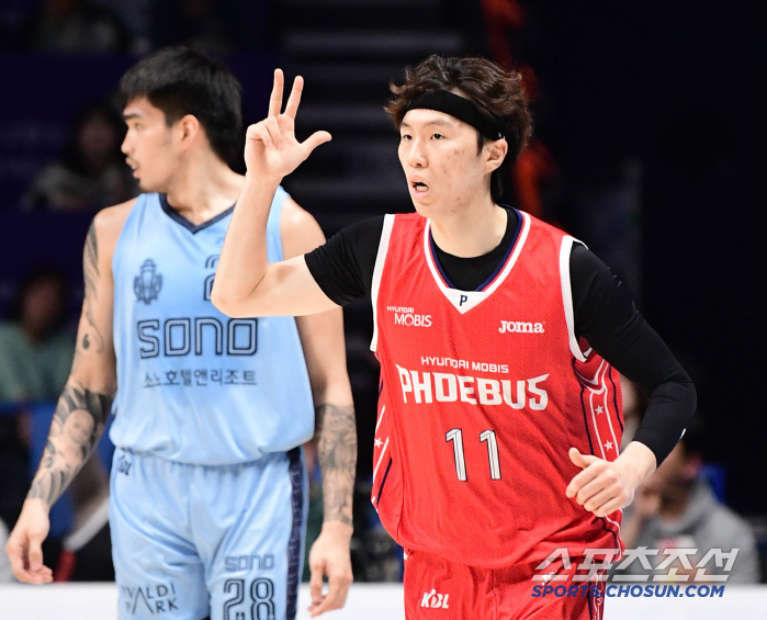 Occupy under the basket → Rebound 4124 Hyundai Mobis wins by a landslide, Ulsan Hyundai Mobis, Goyang Sono 10180 and jumps to second place alone