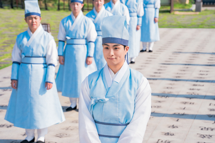  Second historical drama, deeper acting...Check-in Hanyang Jeong Geon-ju, who has been reborn as a complete actor