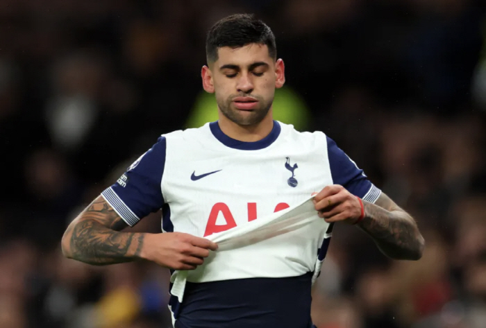 Shocking Tottenham situation! Sir Ferguson should not be here. He is overwhelmingly No. 1 in the league with 213 injury absences this season. It was a miracle to make the starting lineup