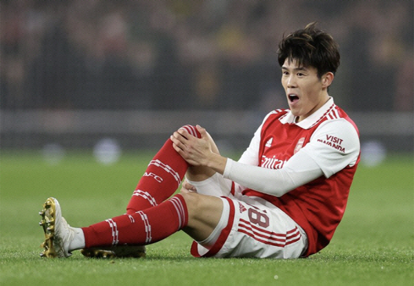 Japan's highest centerback falls at 9.4 billion won in annual salary, EPL big club career virtually ended, 2nd knee surgery, long-term absence → season out crisis