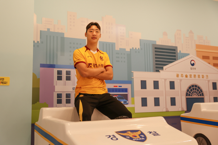  Gwangju FC Leases Kwak Sung-hoon, a tall promising center back born in 2006, at Suwon