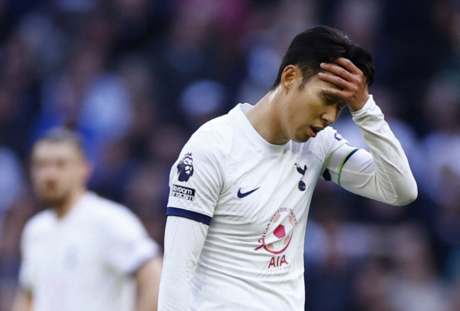 SON, get out! Tottenham found a successor. Tottenham, which says goodbye without looking back, seeks to recruit another Son Heung-min replacement