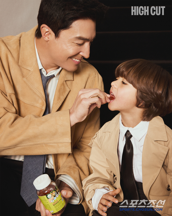 Daniel Henney, full of dad's smile, reveals family pictorials to capture daily life