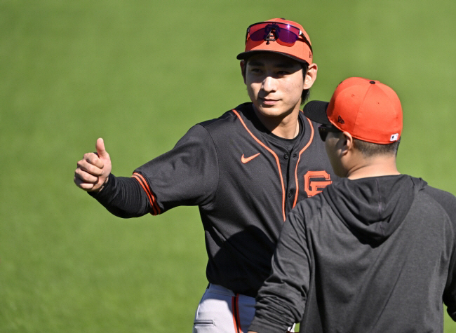 Healthy LEE, did you wait this long? Lee Jung-hoo is excited about the training SF director with all his might from the start of the camp