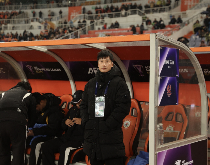  Gwangju team's Shandong fan Chun Doo-hwan's photo is a mockery of Korea → will not sit on the official complaint with the AFC