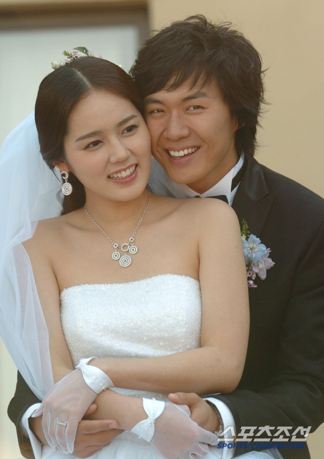  Han Ga-in was 22 years old when she was deceived by ♥ Yeon Jung-hoon, so she got married, and it was a fraudulent marriage (Madam Liberty)